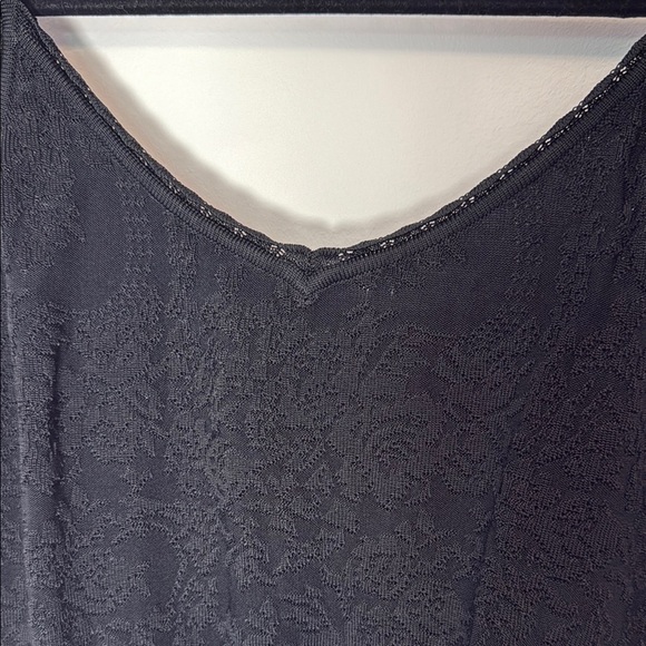 Vintage Jones New York Elegant Black Floral Pattern Knit Camisole Top Size M - Picture 7 of 11